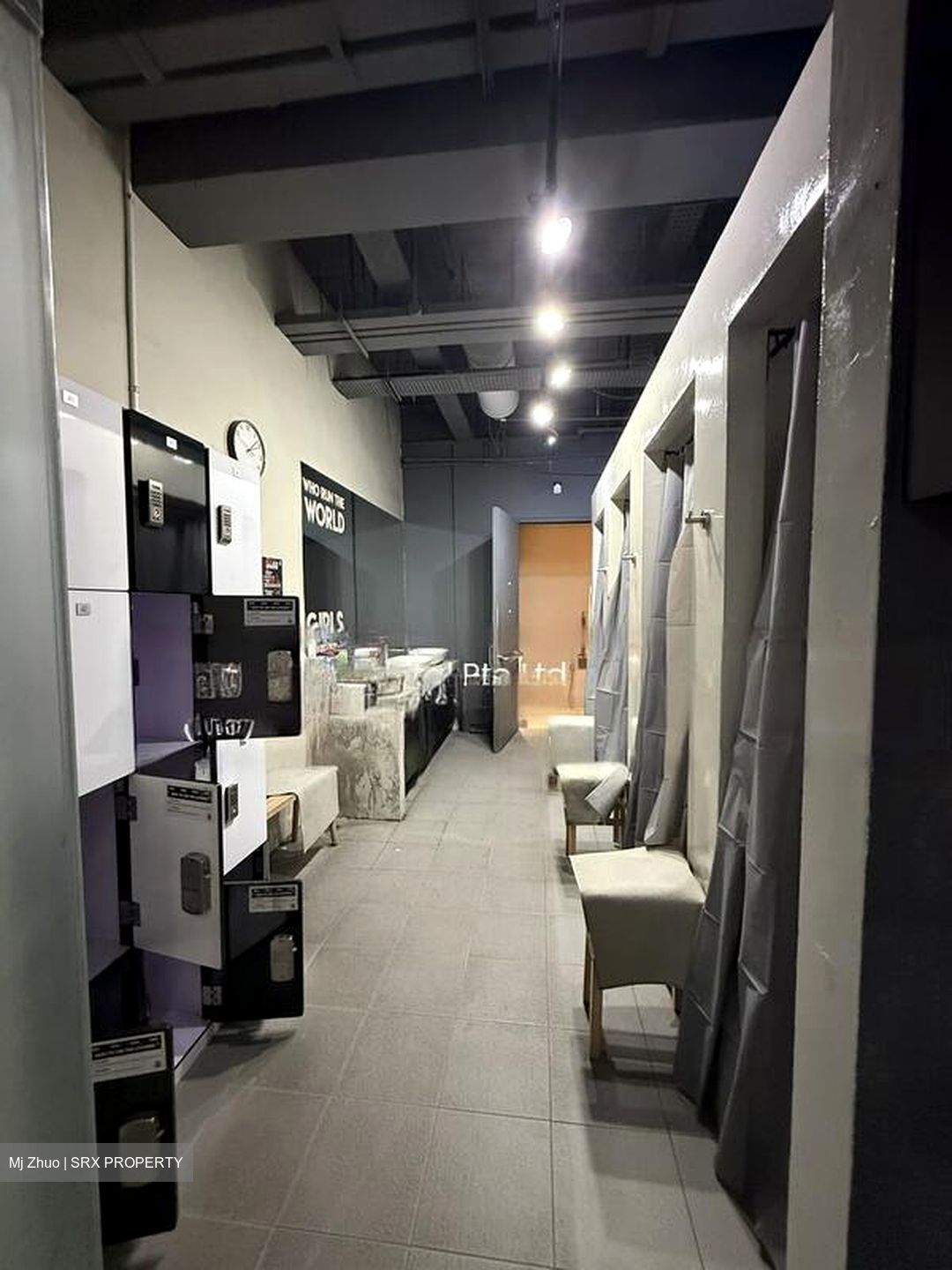 North Canal Road (D1), Retail #497710091